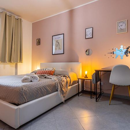 Steps From The Lake - Charme In The Inner City Desenzano del Garda Luaran gambar